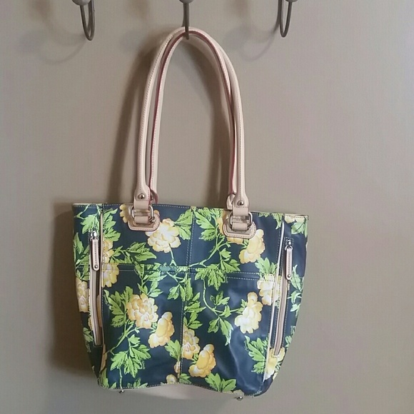 Tignanello floral purse Clearance