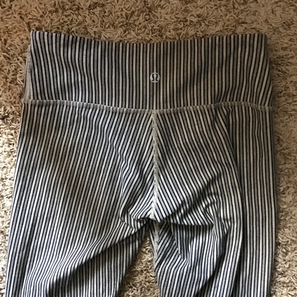 Lululemon leggings - Picture 3 of 4