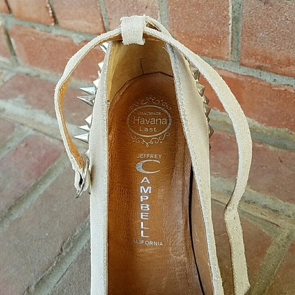 Wonderful nude Aubrey spiked wedges, light wear! - Picture 4 of 4