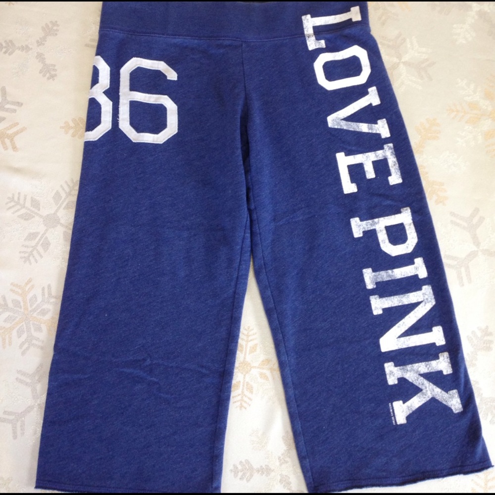 VS Pink Capris