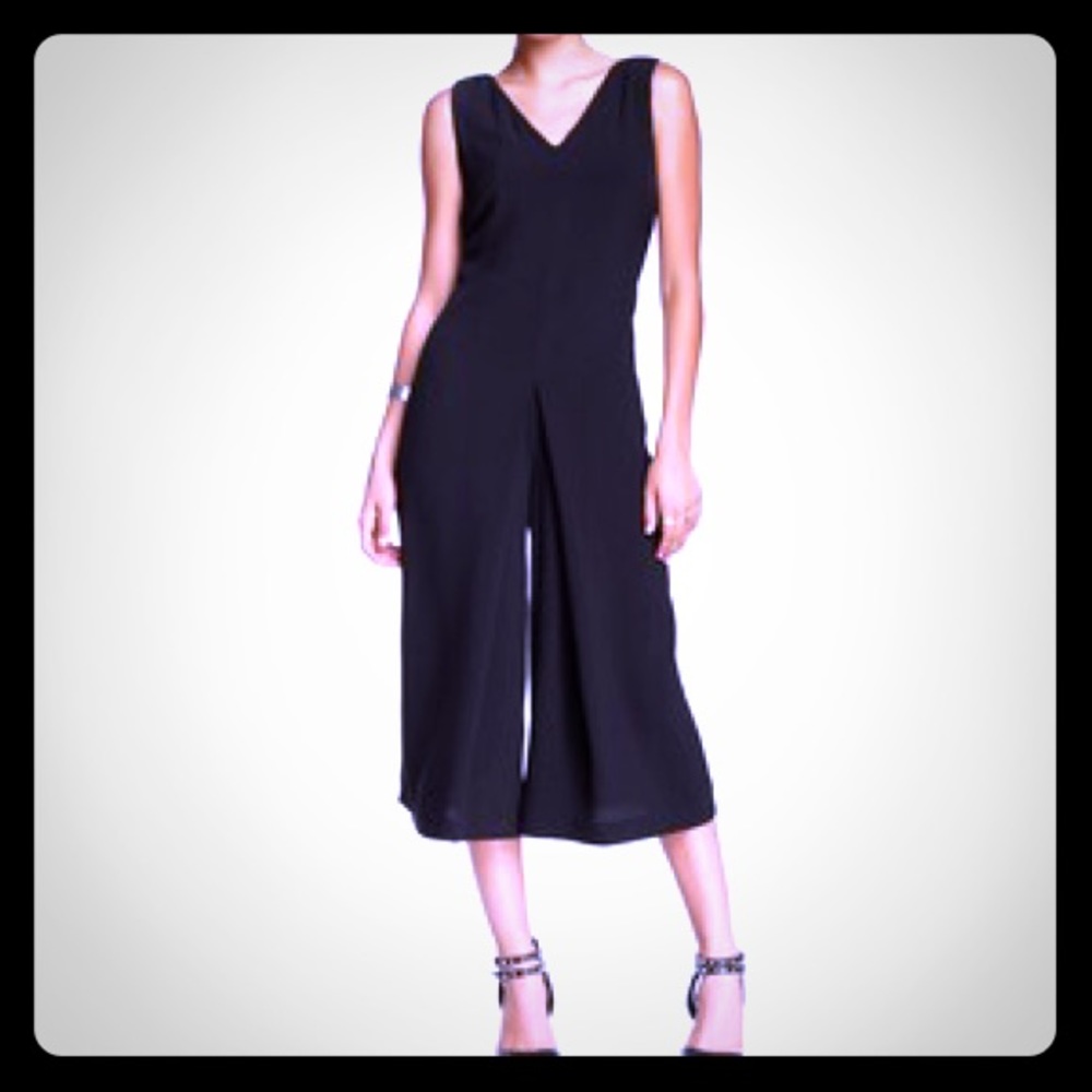 ♣️ NWT Romeo + Juliet Couture Culotte Jumpsuit ♣️