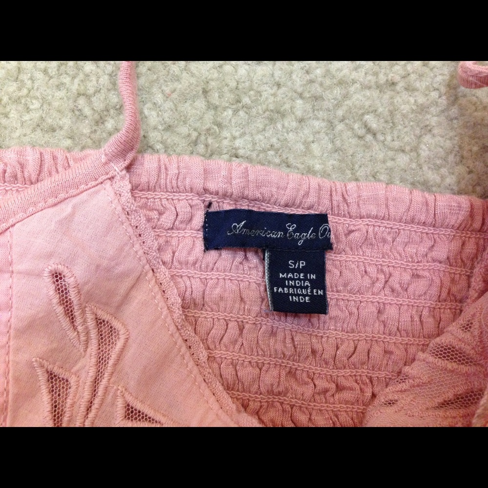 Bundle of sleeveless tops - Picture 5 of 5