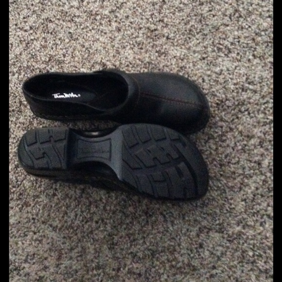 Shoes - Picture 2 of 4