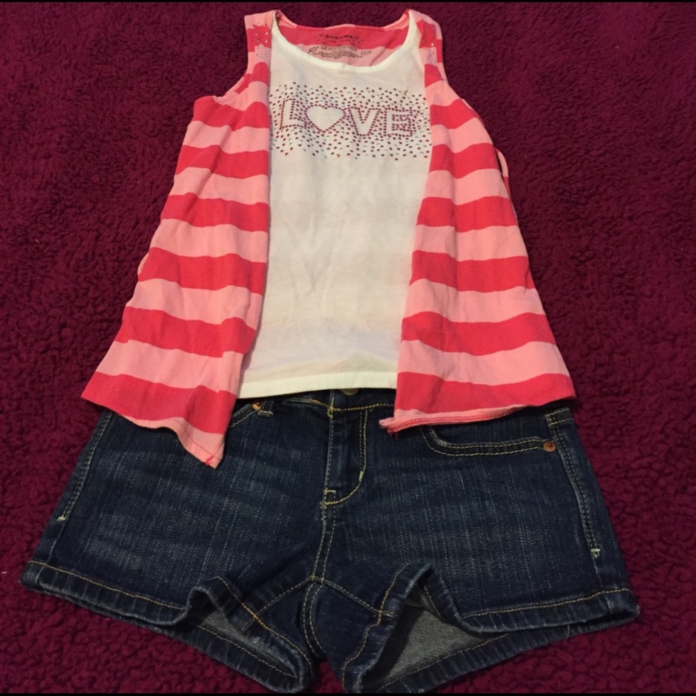 Girls new shirt 👚.