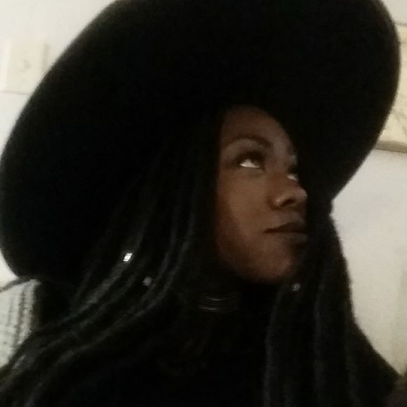 Meet your Posher, Katryna - Picture 1 of 1