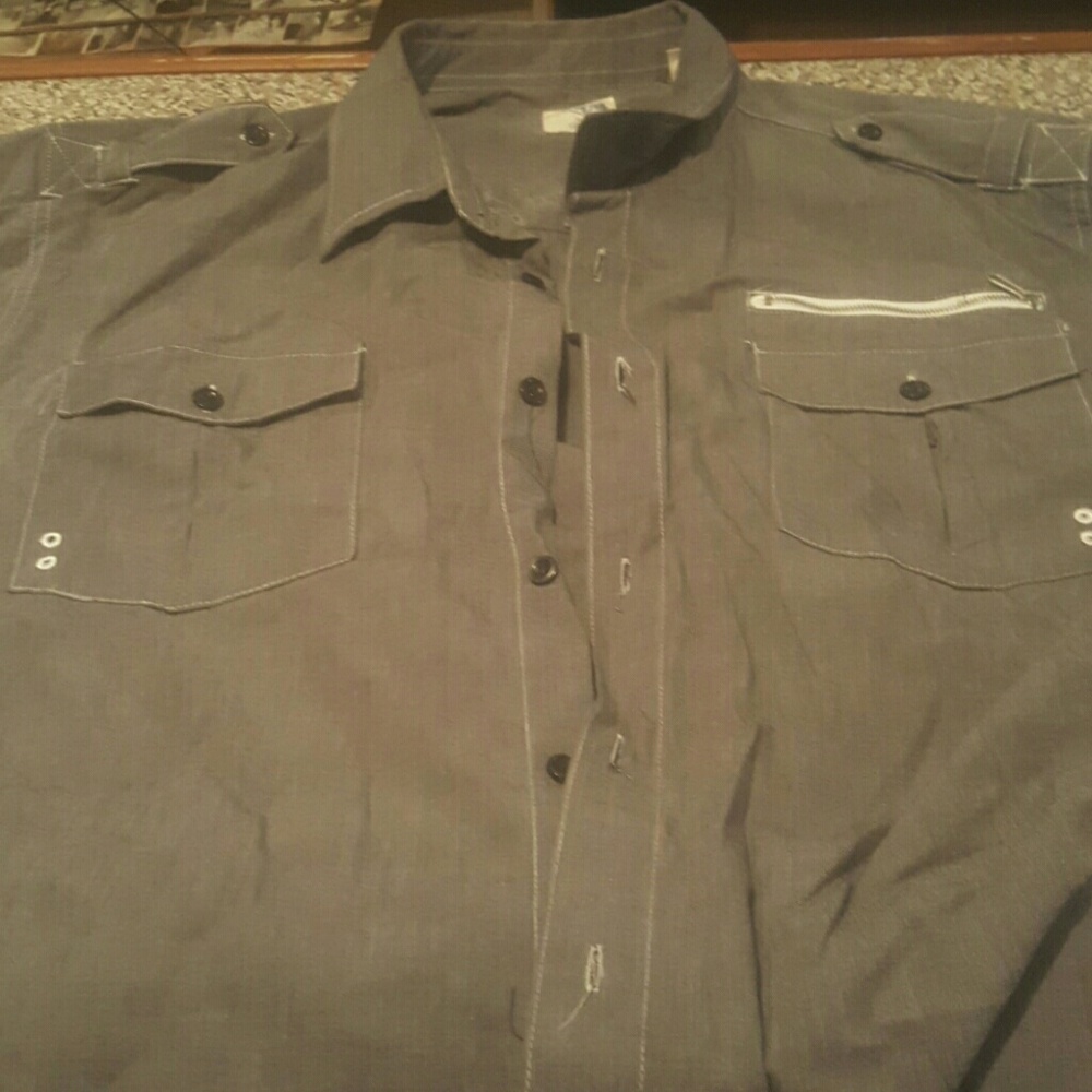 Short sleeve  casual  grey button up