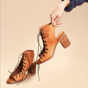 New Free People/ Jeffrey Campbell Lace-up Heels