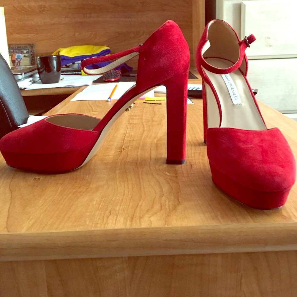 DVF MIKA RED SUEDE LEATHER HEELS