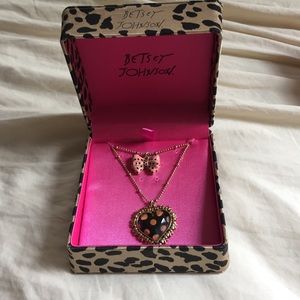 Betsey Johnson necklace