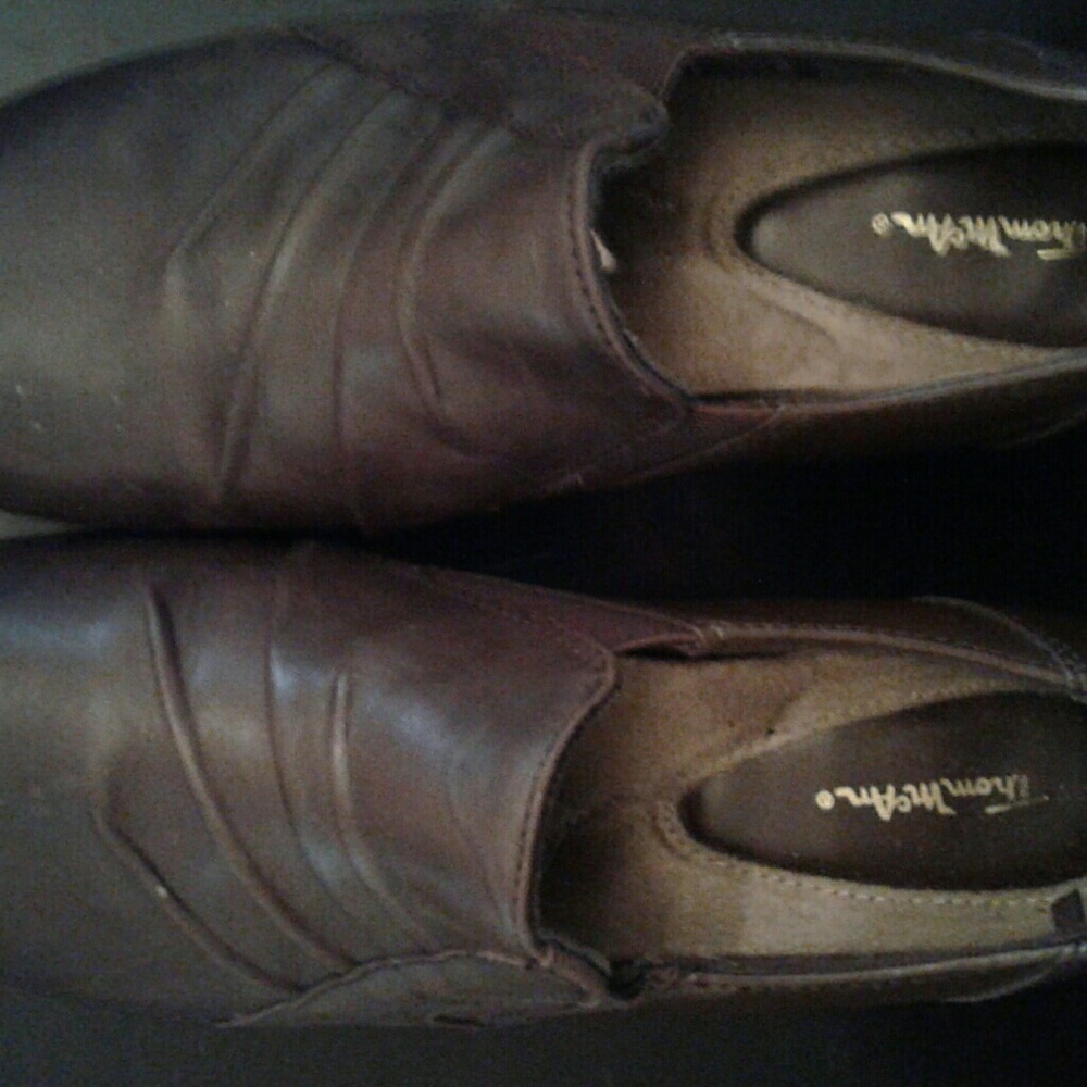 Thom McAn Brown Leather Shoes