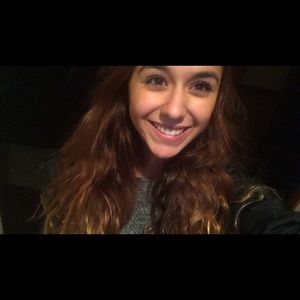 Meet your Posher, Mia