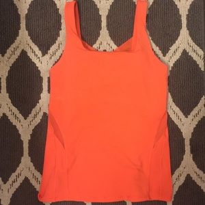 Lululemon tank top with built in bra