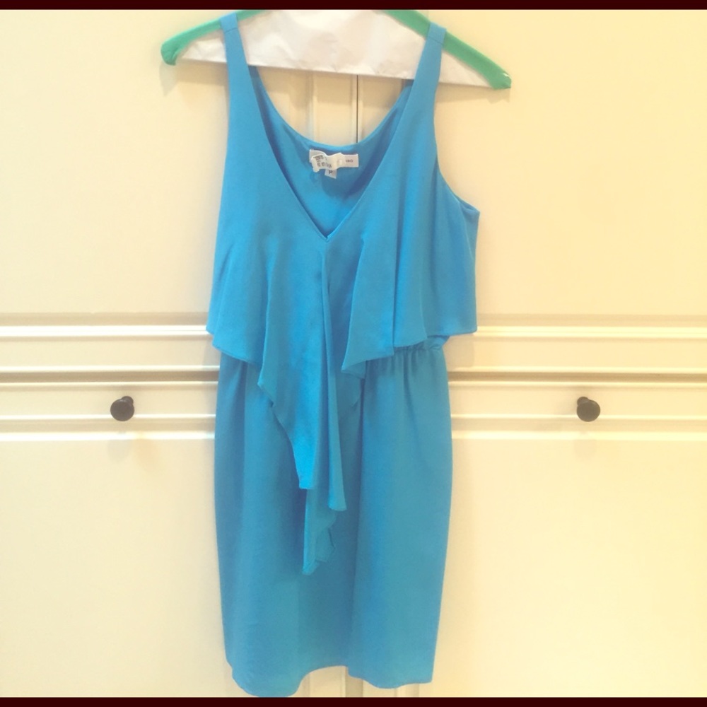Amanda Uprichard silk dress💙💙💙 Petitie