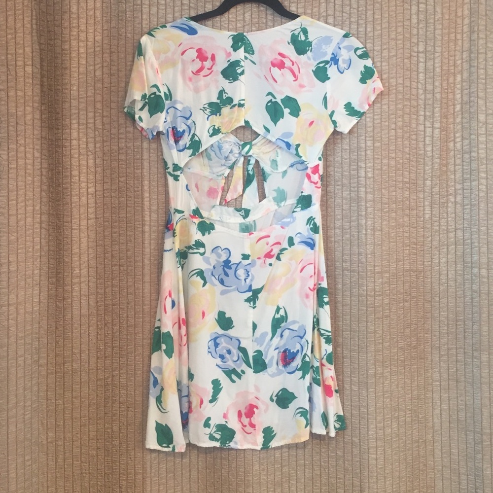 Floral dress - Picture 4 of 4