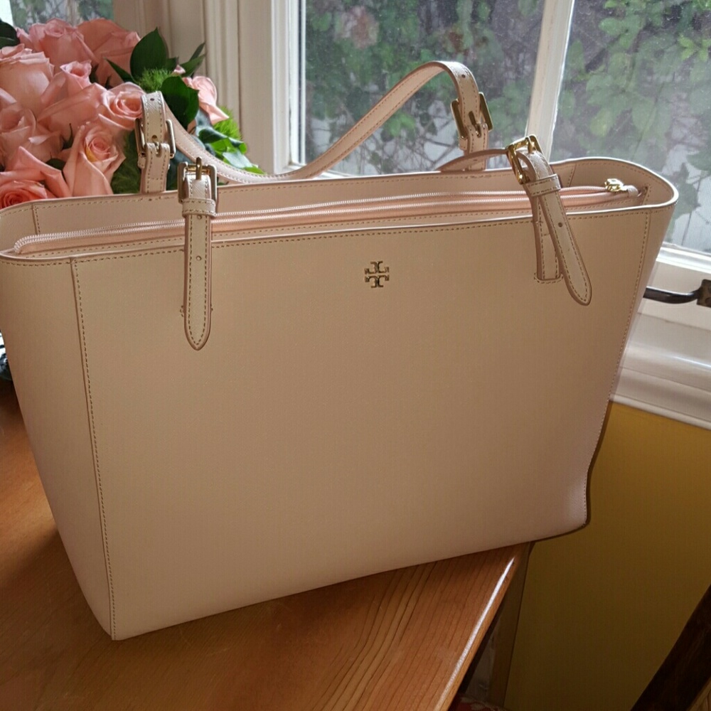 Purse.