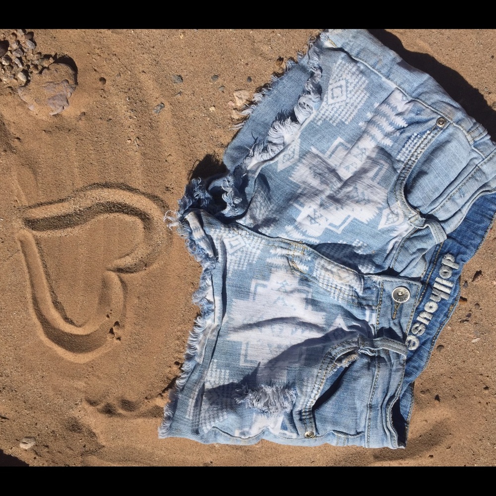 Short tribal print jean shorts