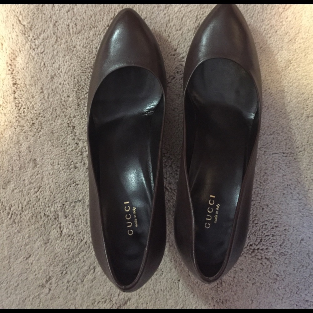 Brown soft leather Gucci mid-heel pumps