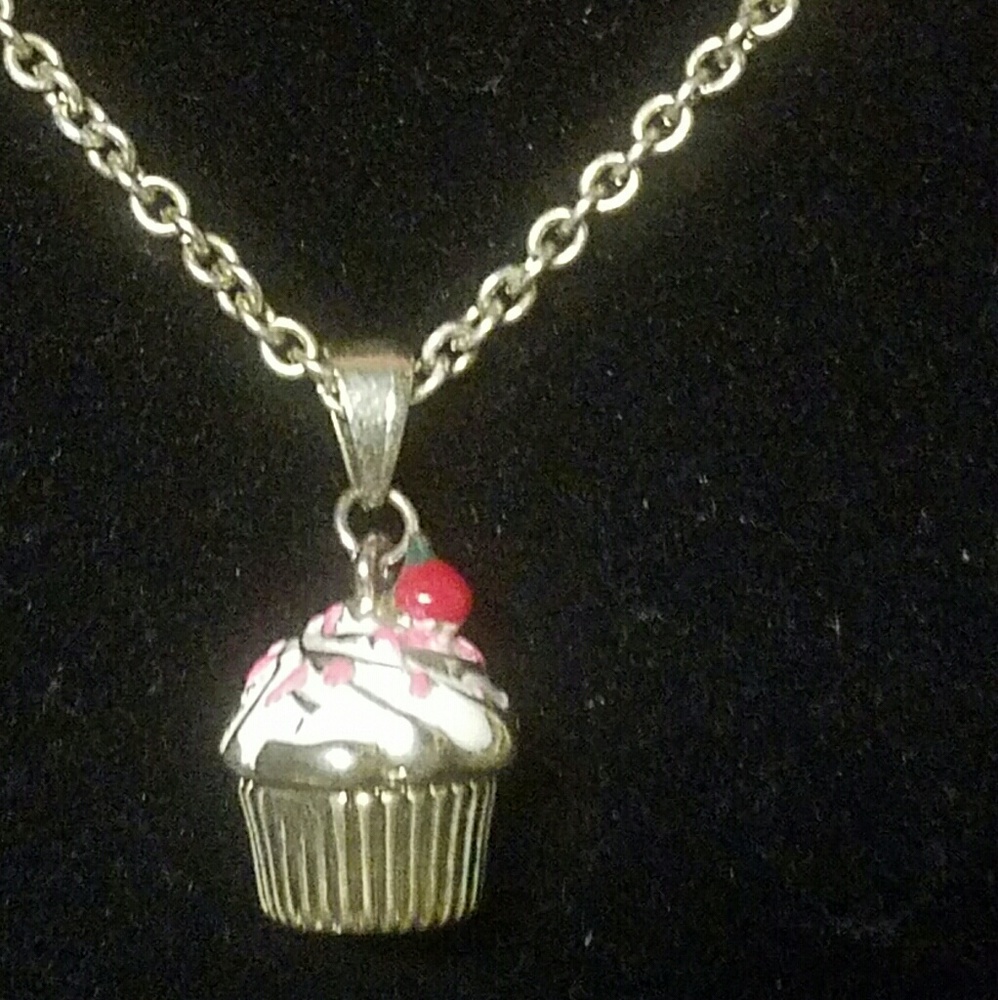 N313 Colette Hayman's "Cupcake" Necklace