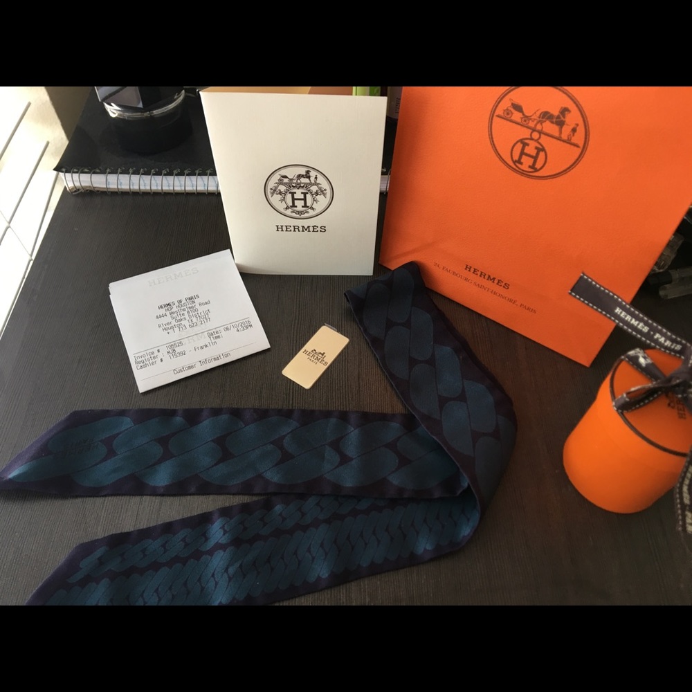 Hermes Twilly - 100% Soie, Made in France
