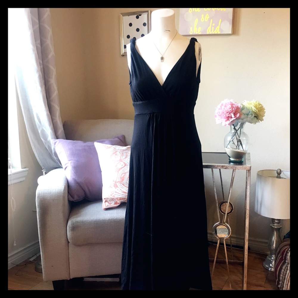 🖤Classic Karen Kane Maxi Dress