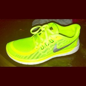 Nike shoes women 5.5 size