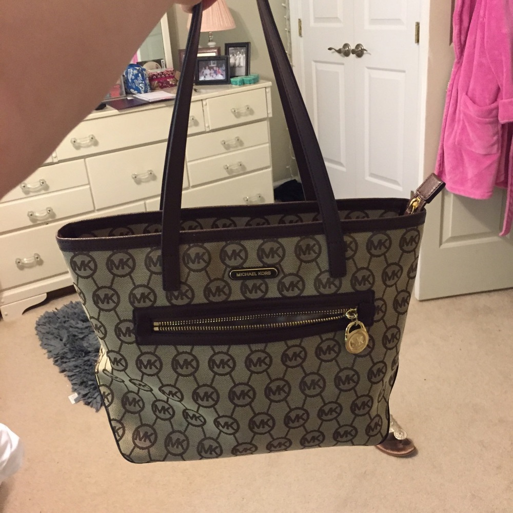 AUTHENTIC MICHAEL KORS