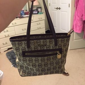 AUTHENTIC MICHAEL KORS