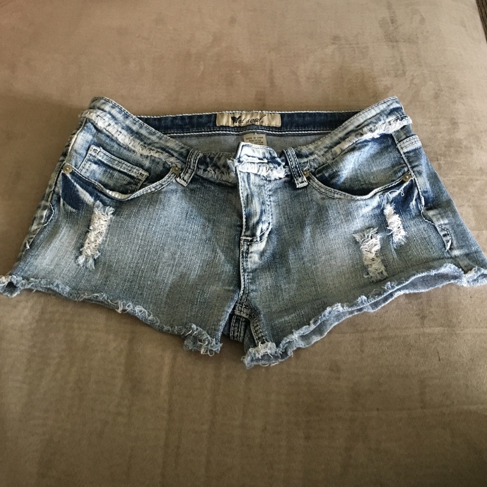 Short booty shorts