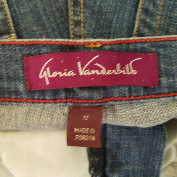 Gloria Vanderbilt ▪ Bootcut Denim Jeans - Picture 2 of 4