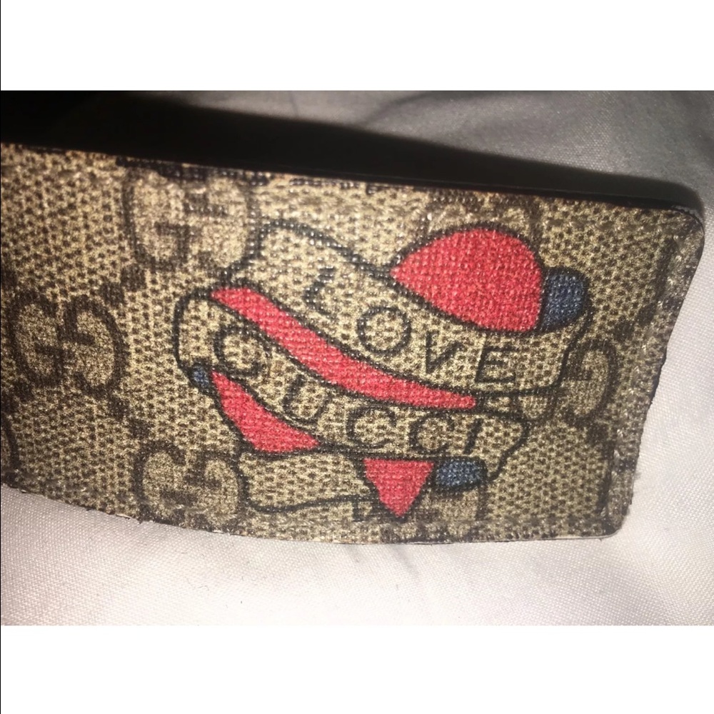 Authentic Men's Gucci 34-36 belt
