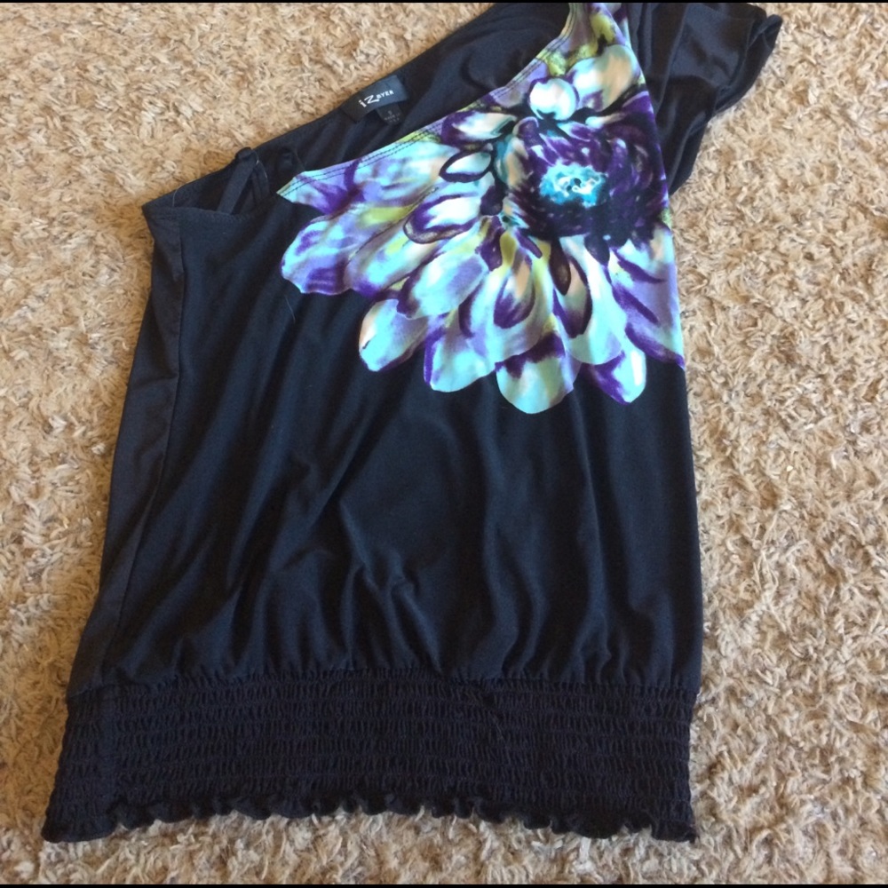 One sleeve shirt