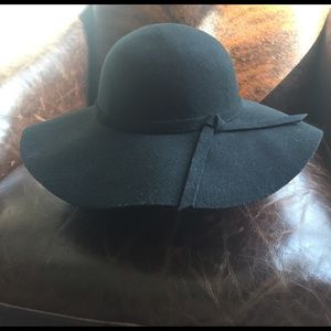 Black Floppy wide brim wool round hat