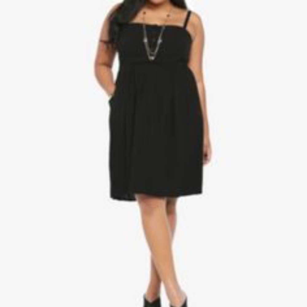 Swing, button dress