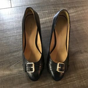 Black and gold Nine West closed toe wedges!