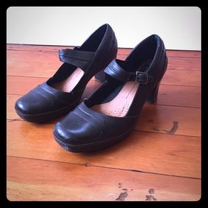Clarks leather Mary Janes Eur 38/US 8.5