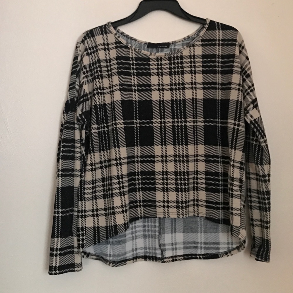 🎉SALE🎉 Soft pattern top .