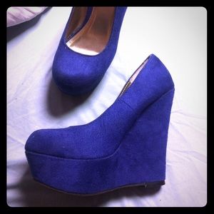Blue wedges