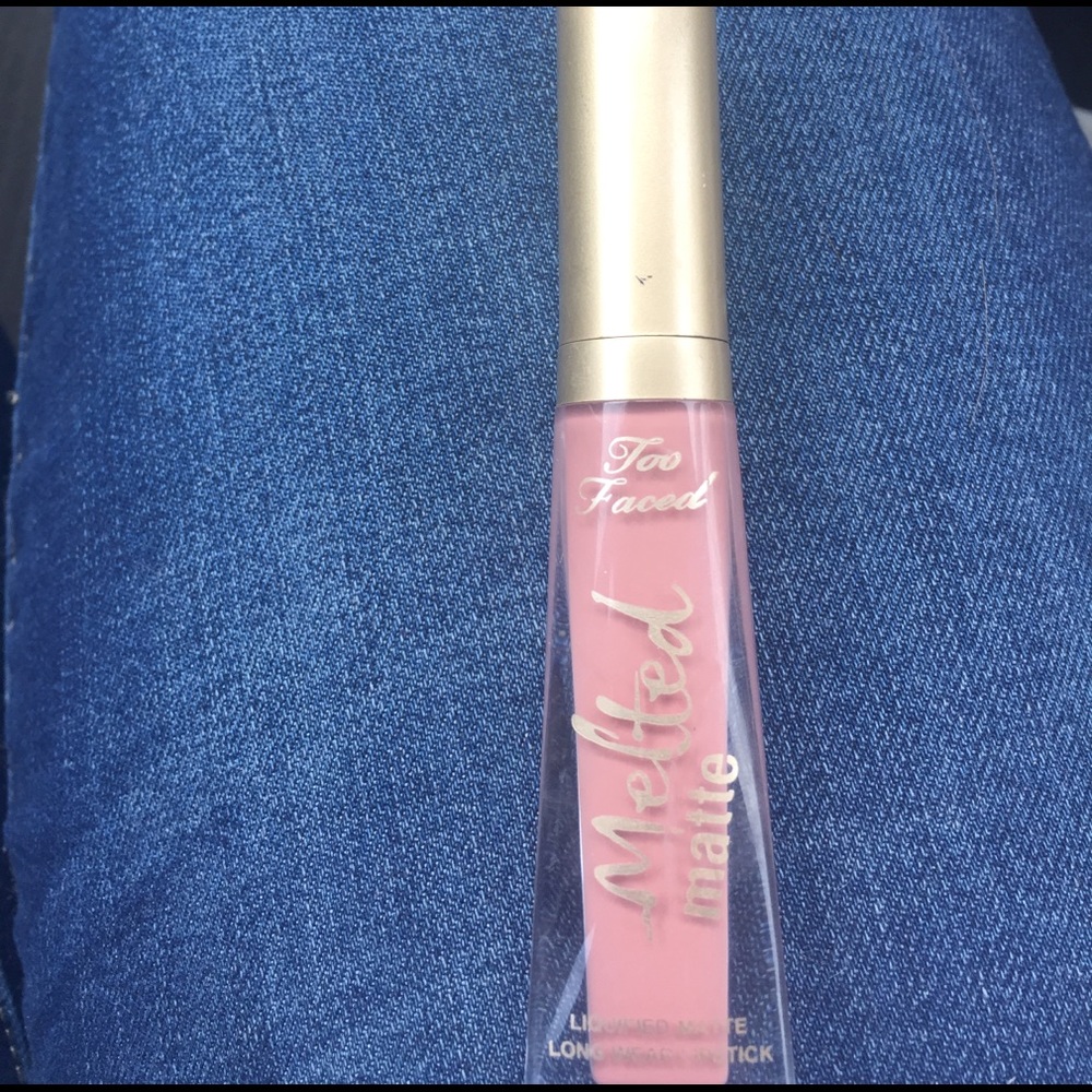 Too faced melted matte cool girl