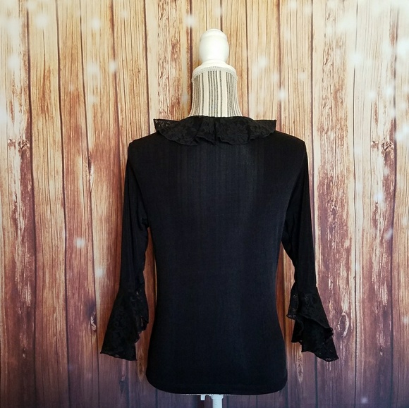 Lace Collar/Sleeves Scoopneck 3/4 Sleeved Tee - Picture 3 of 3