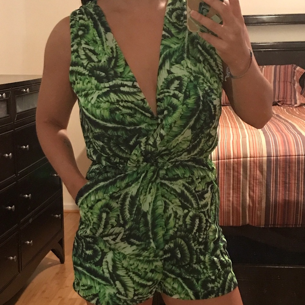 Romper - Picture 2 of 2