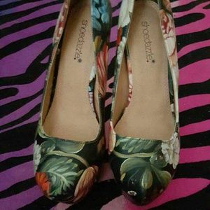 Platform heels from shoe dazzle