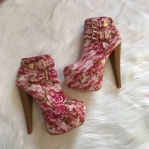 New Floral Buckle Booties SZ 7.5