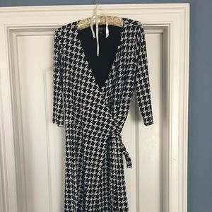 Hounds tooth wrap dress
