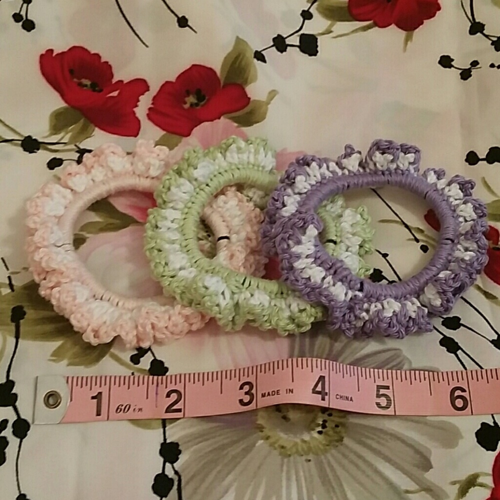 Beautiful Crocheted Cotton Scrunchie Set!!