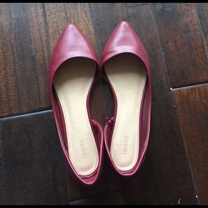 Red pointed flats, size 8