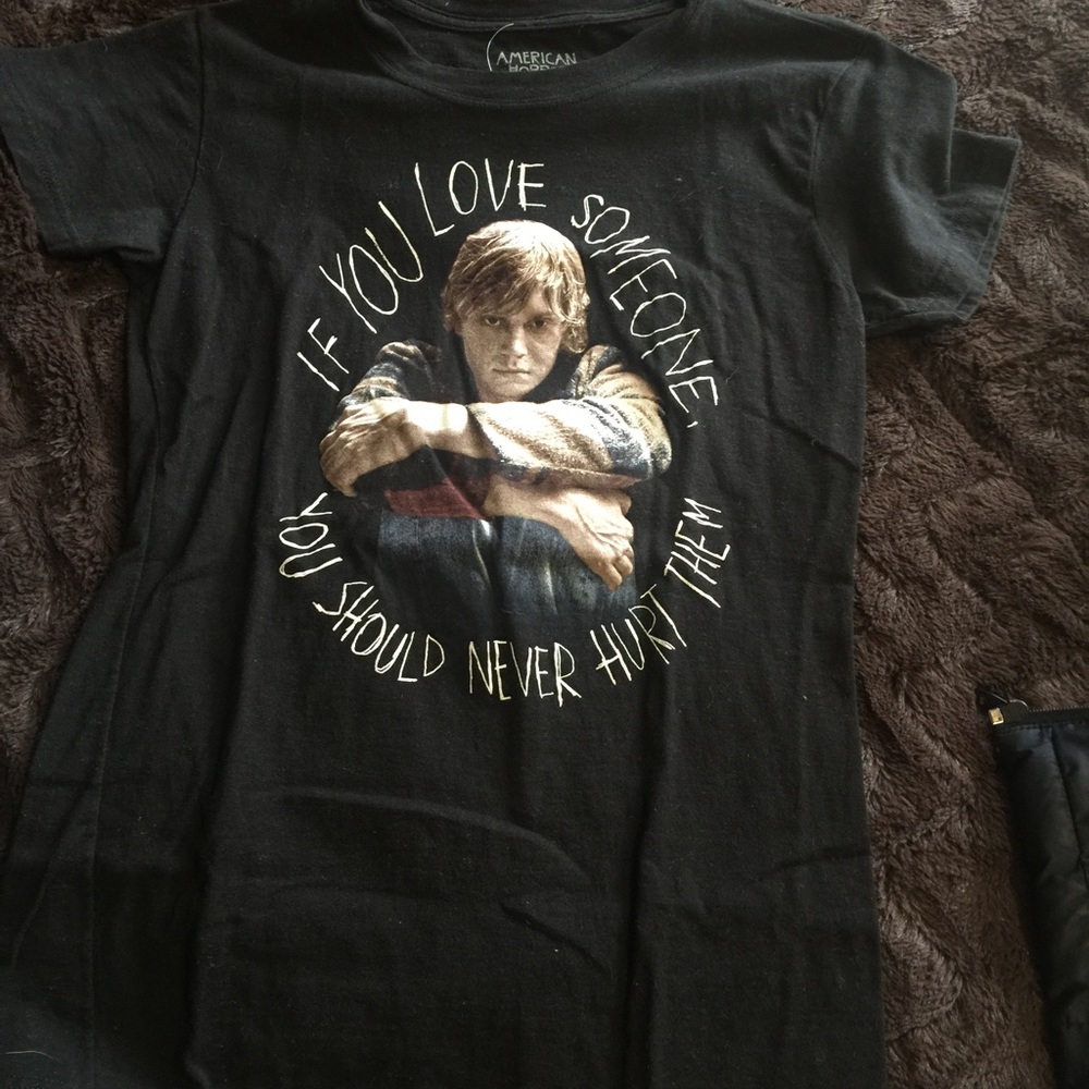 Tate t-shirt