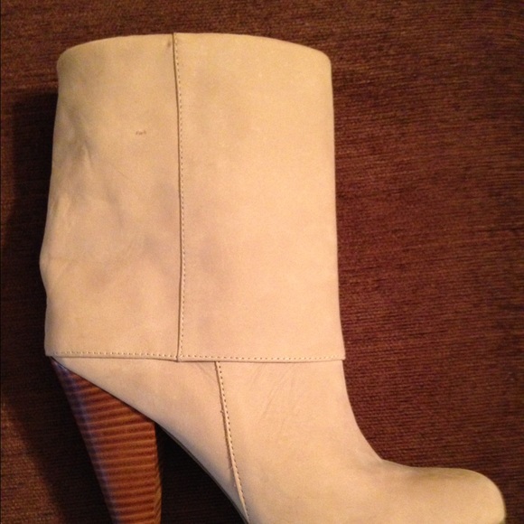 GAP Suede Boots - Picture 3 of 4