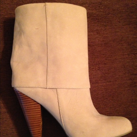 GAP Suede Boots - Picture 4 of 4