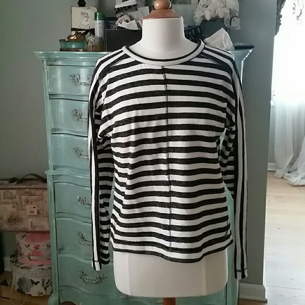 Forever 21 light weight sweater
