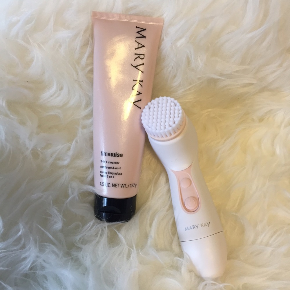 Mary Kay Timewise 3 in 1 cleanser.